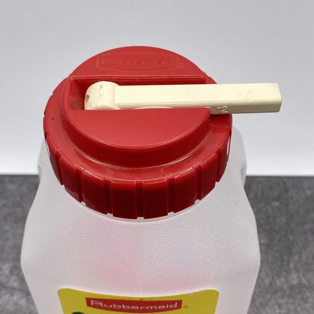 New Rubbermaid Red Lid Sippin' Saver 3121 Clear One Pint Bottle 0229 + Straw NOS